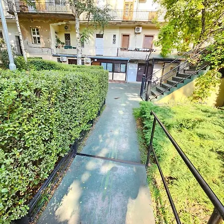 Alone 2 Апартаменты Zemun