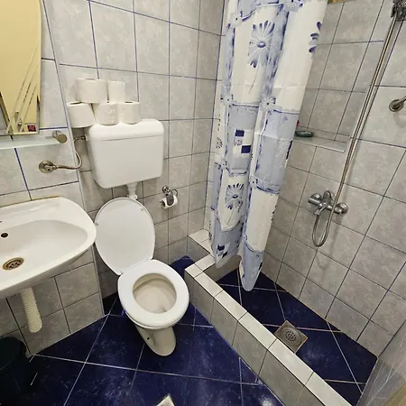 Апартаменты Alone 2