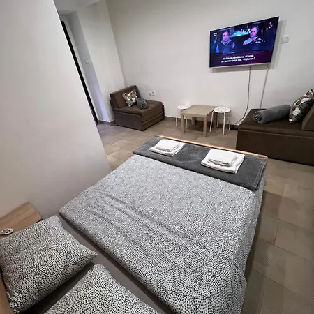 Апартаменты Alone 2 Zemun