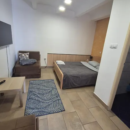 Apartament Alone 2 *